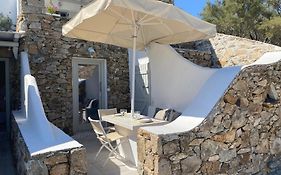 Rineia Complex By Live&Travel